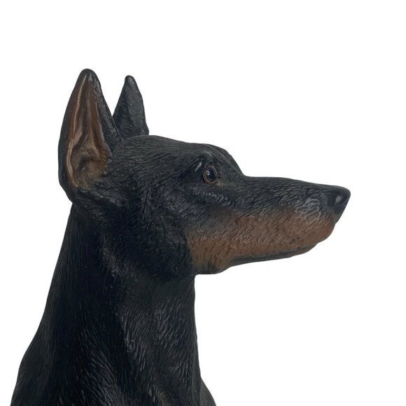 Doberman Pinscher Dog Figurine Universal Statuary 7” Tall Sitting Black Tan USA - Picture 5 of 13